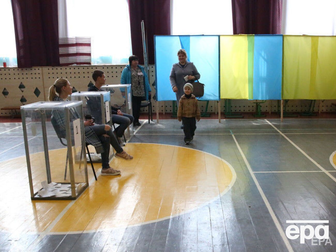 21 квітня в Україні відбувся другий тур президентських виборів