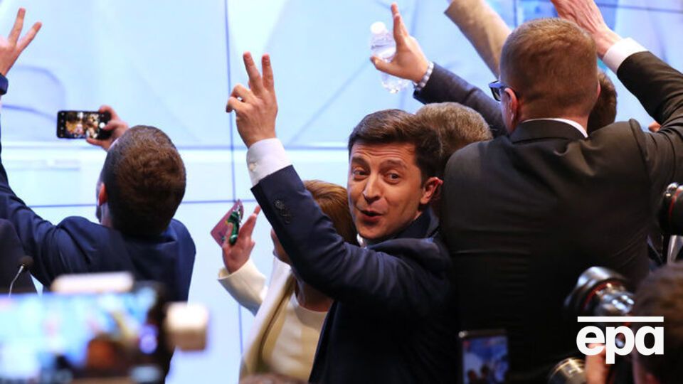 Зеленський повідомив, що йому зателефонував Макрон