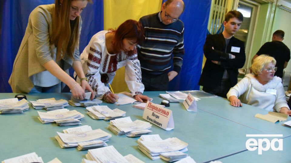 Комісії і далі підраховують голоси у другому турі президентських виборів