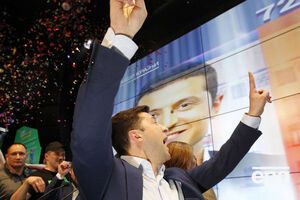 21 квітня українці проголосували у другому турі президентських виборів, Зеленський перемагає