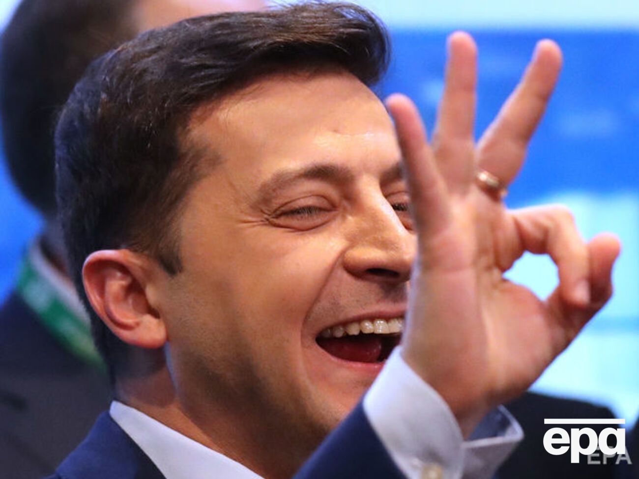 Зеленський виграє вибори президента України