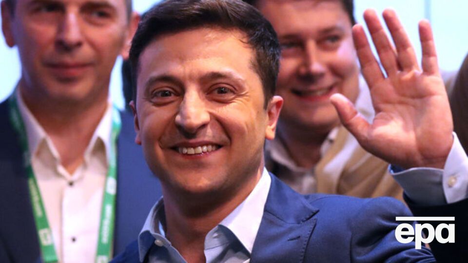 Зеленский побеждает во втором туре президентских выборов в Украине