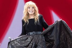 70-летняя Пугачева надела мини