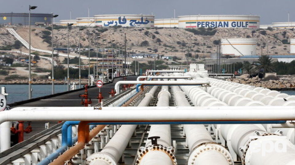 США збираються повністю припинити постачання іранської нафти на світовий ринок