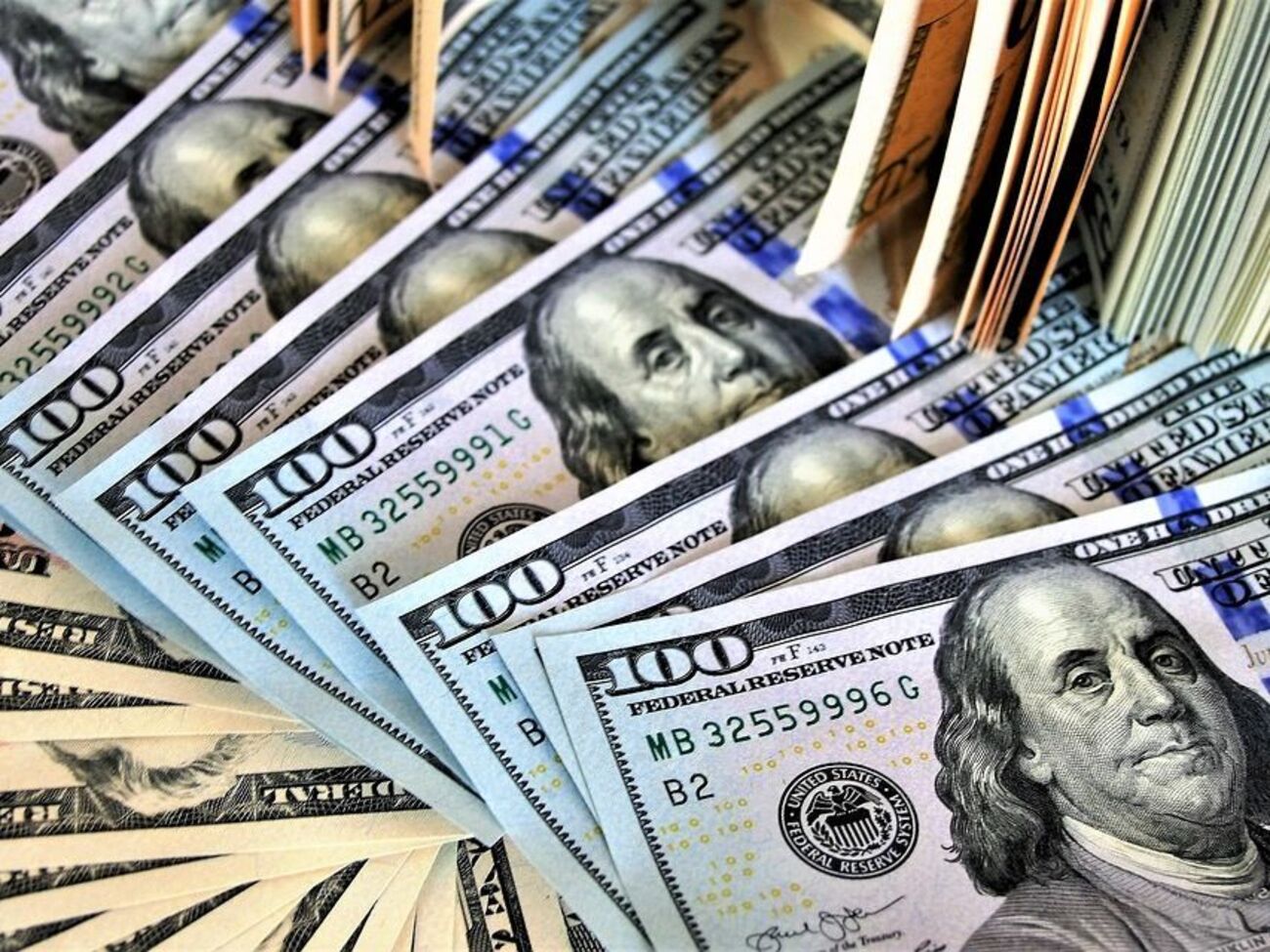 Курс валют на 23 апреля