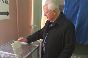 Кравчук заявив, що, поглиблюючи відносини між Україною та анексованим Кримом, удасться зробити "правильні висновки"