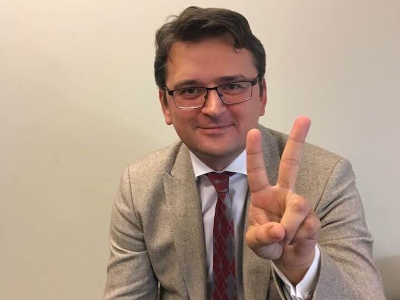 Прихильники новообраного президента нагадують час одразу після Майдану. Те саме піднесення, віра, що тепер-то точно все буде інакше