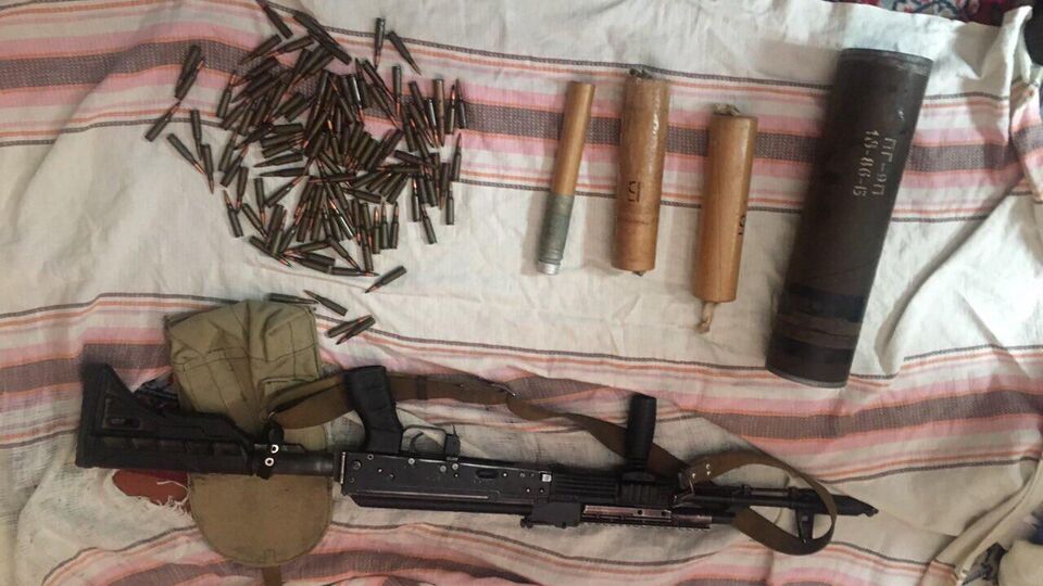 Часть оружия и боеприпасов военный спрятал по месту временного проживания в Николаеве, рассказали в ГБР