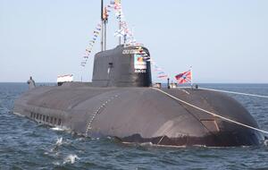 Изначально "Белгород" строился как АПЛ проекта 949А "Антей". В 2012 году его перезаложили под нужды проекта 09852