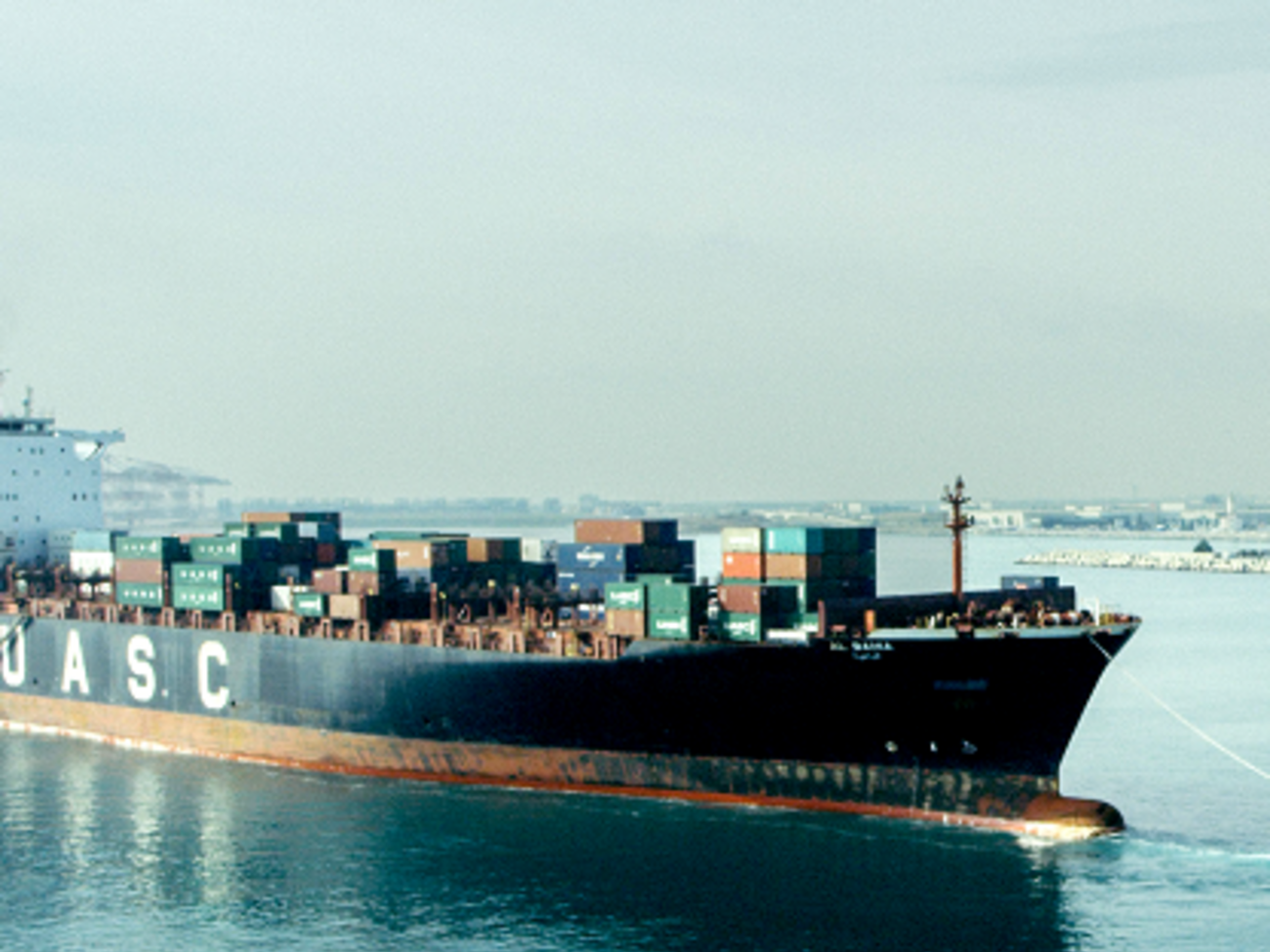 24 апреля&nbsp;P&O Maritime Ukraine намеревалась пришвартовать контейнеровоз, но агента вынудили передать&nbsp;заявку на буксировку другой компании