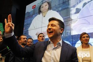 Зеленський перемагає на президентських виборах в Україні
