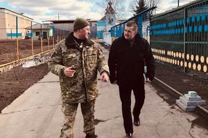 Лисянський (праворуч): Після травневих свят активно почнуть видачу цих паспортів, усе це прогнозовано, вони до цього готувалися