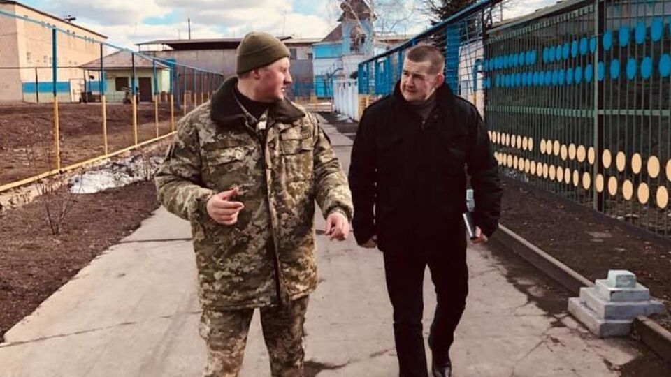 Лисянский (справа): После майских праздников активно начнут выдачу этих паспортов, все это прогнозируемо, они к этому готовились