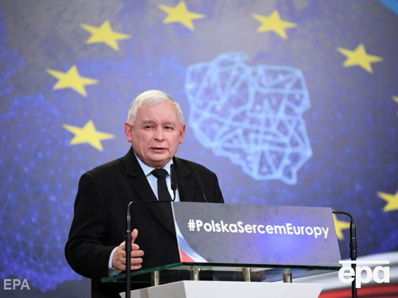 Качиньский возглавляет правящую партию Польши