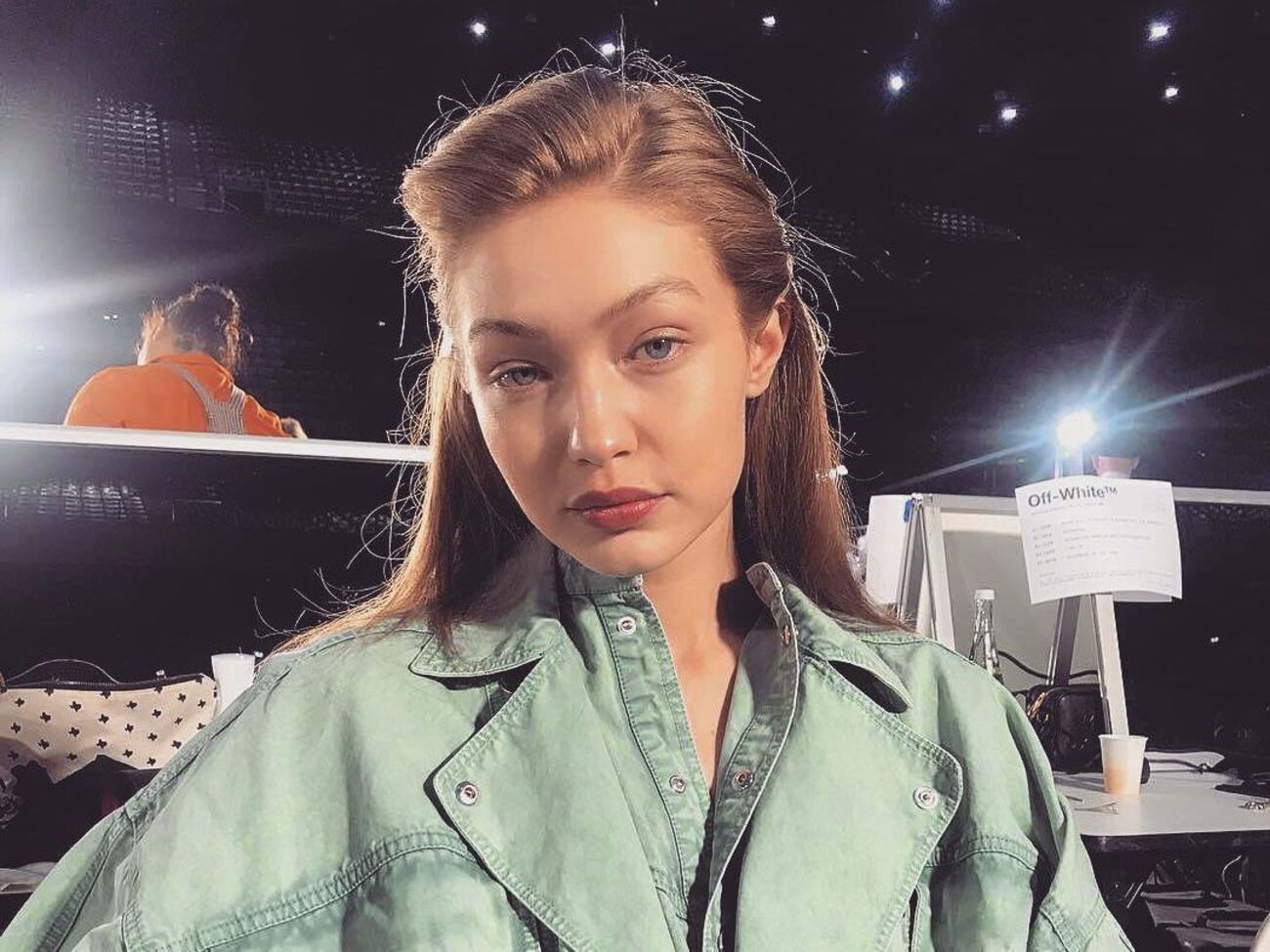 Джиджи Хадид:&nbsp;Так благодарна за всю любовь в день рождения всем моим ангелам, которые пришли, чтобы отпраздновать еще один год под солнцем