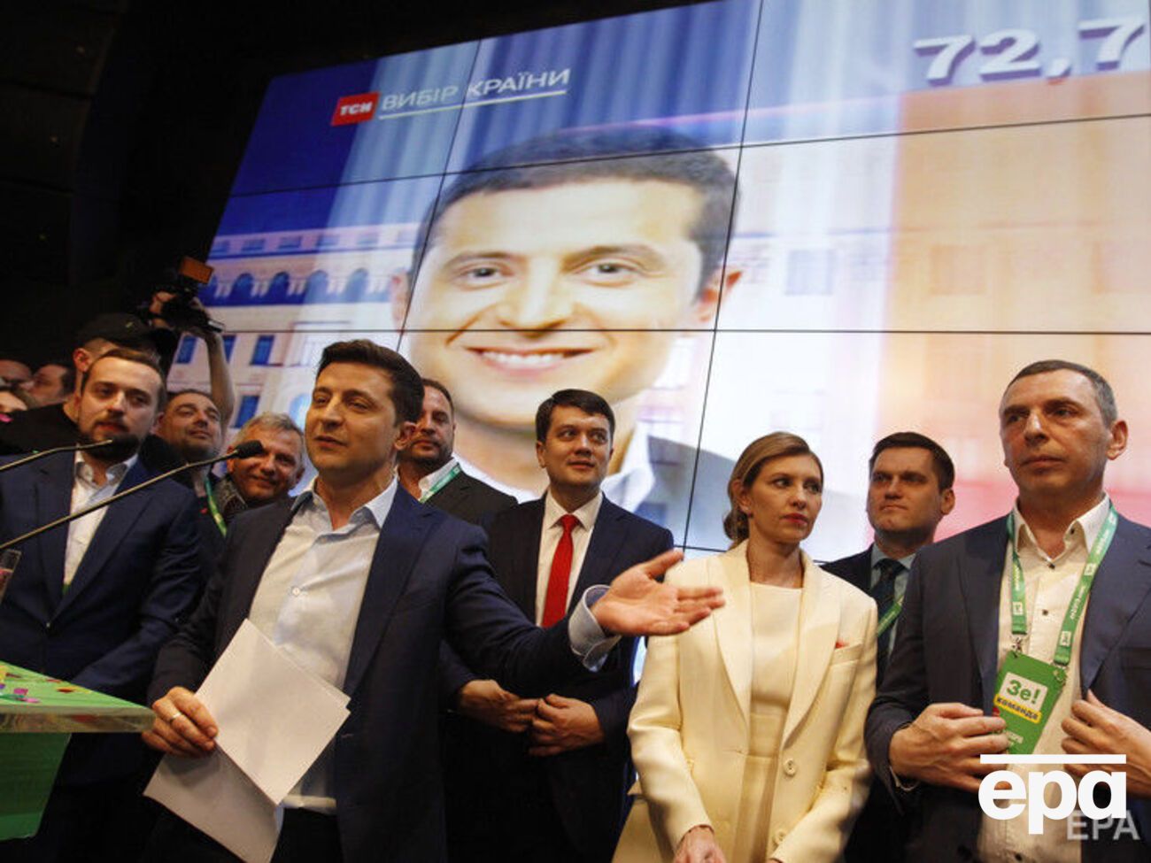 У прес-службі Зеленського повідомили, що він прислухався до думки підписників