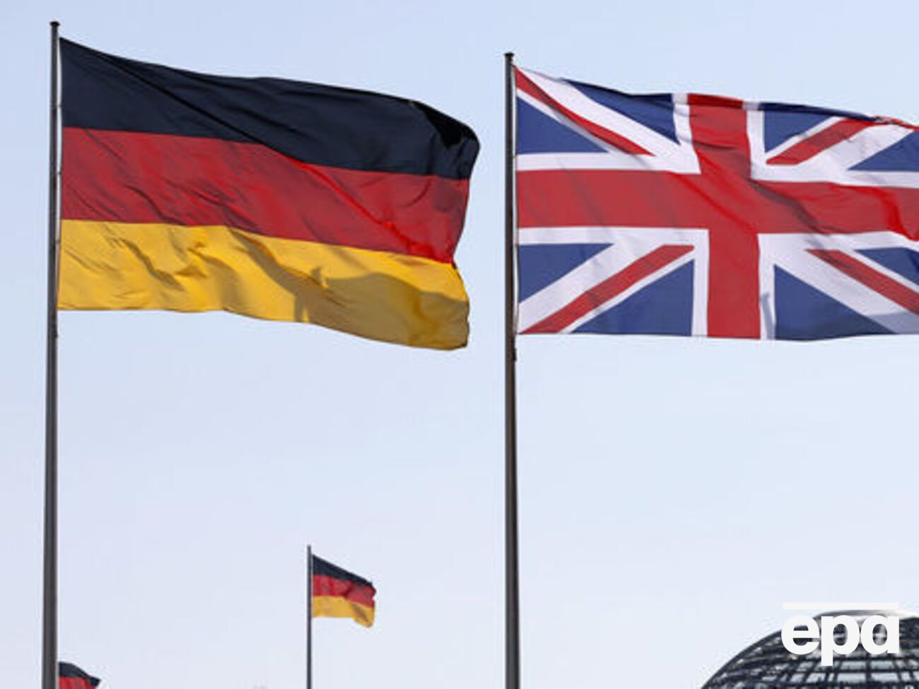 Германия и Великобритания осудили решение президента РФ