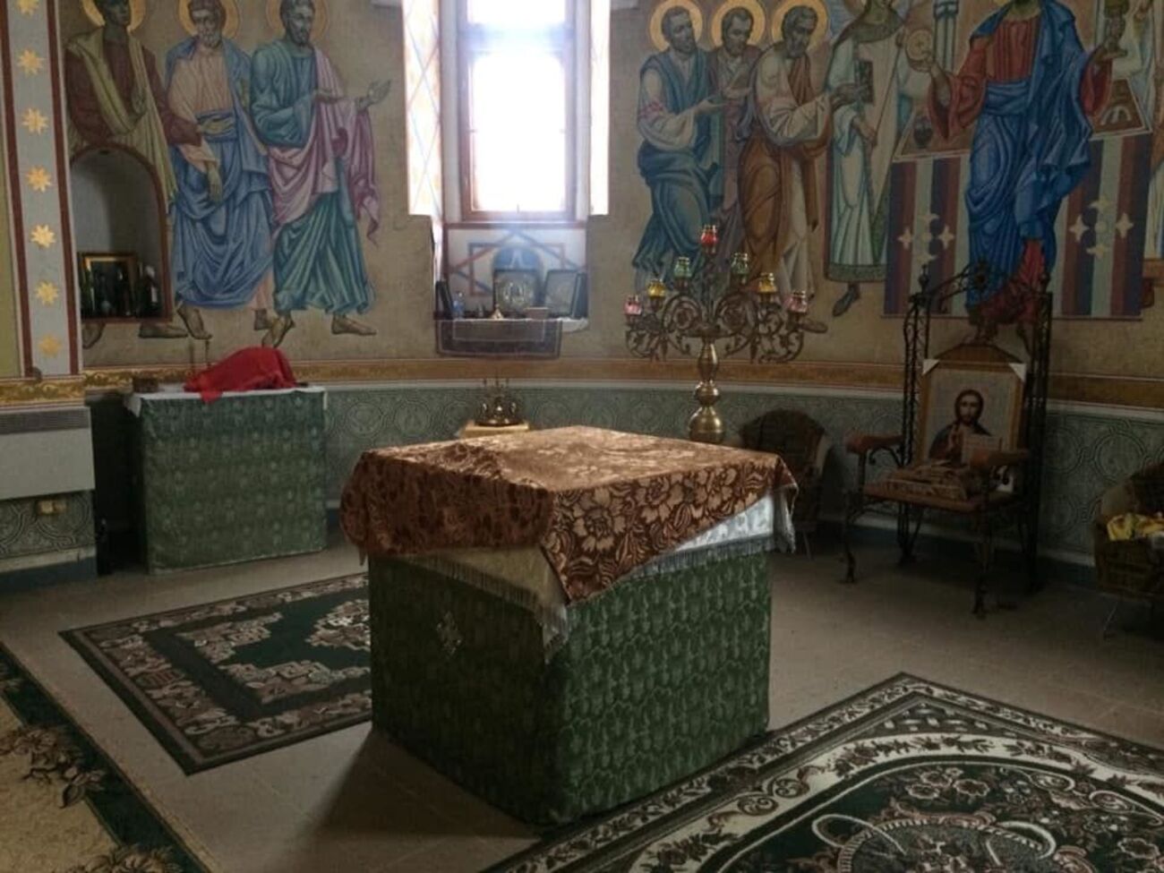 Протягом багатьох років у церкві проводили урочисті богослужіння та благодійні акції, зазначили в Донецькій єпархії УПЦ