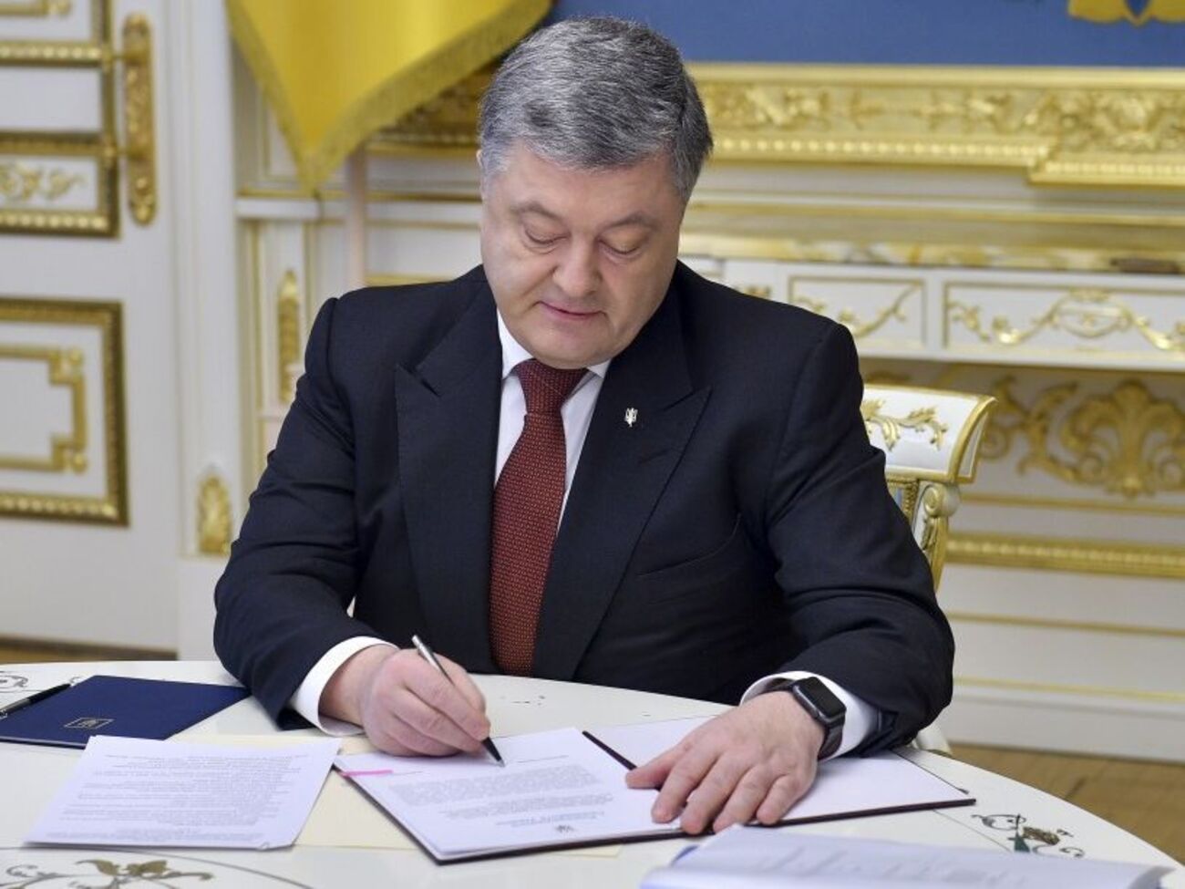 Президент звільнив посла України в Молдові