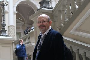 Паниотто говорил, что такой опрос заказало издание "Зеркало недели"