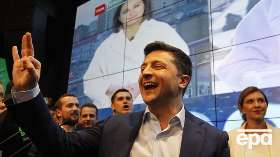 Зеленский улетел в Турцию