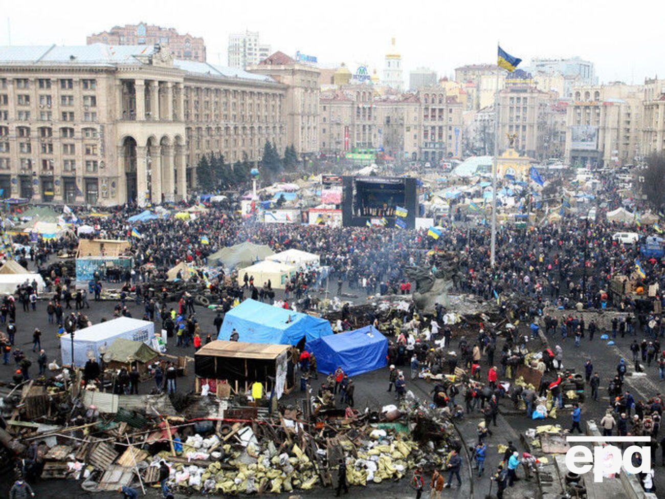 Стрельченко утверждает, что во время протестов на Майдане его люди охраняли бетонную баррикаду в правительственном квартале