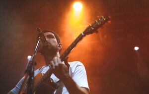 Фронтмен группы Bahroma Бахарев: Между нами случилась любовь. Я бы так озаглавил то, что произошло с нами в клубе Atlas