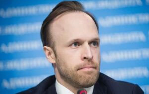 Активисты заявляют, что Филатов неоднократно вмешивался в работу судебной системы, продвигая своих кандидатов в Верховный и Высший антикоррупционный суды