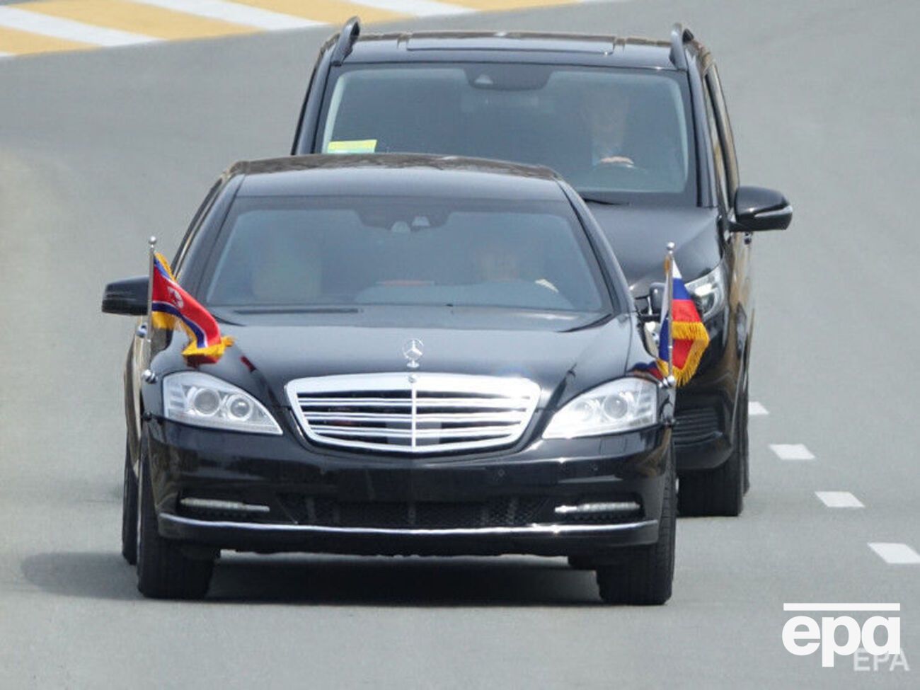 По Владивостоку Ким Чен Ын передвигался на Mercedes Maybach