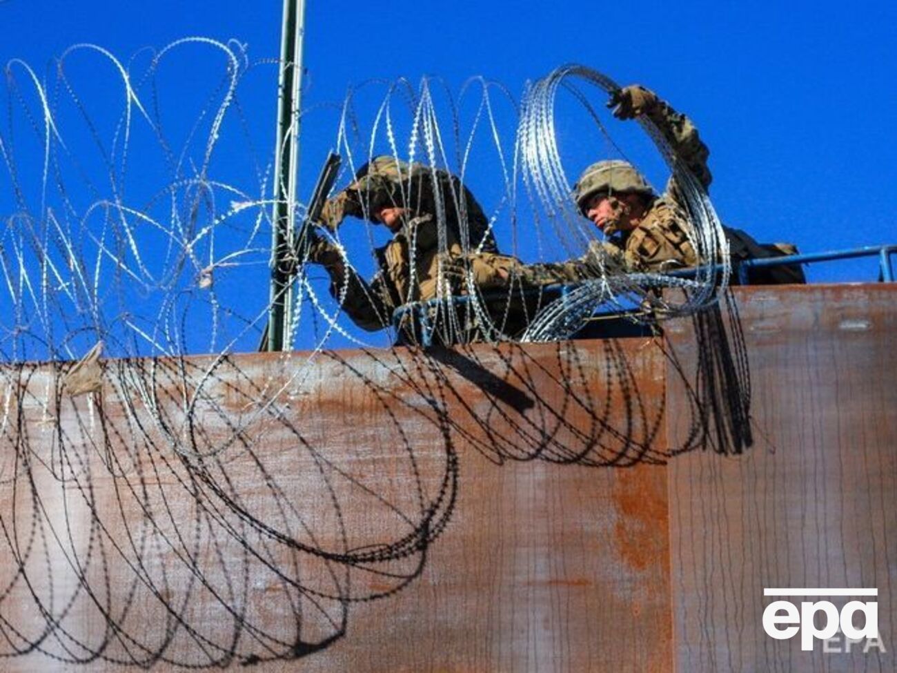 На границе с Мексикой находится около 5 тыс. американских военных