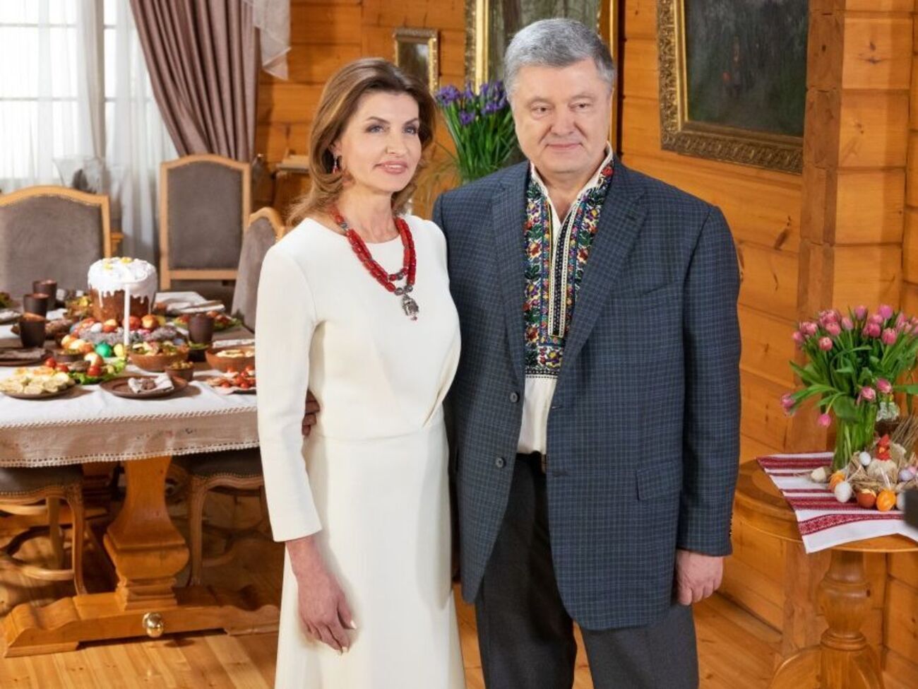 Порошенко: Навіть після Голгофи життя вічне все одно переможе
