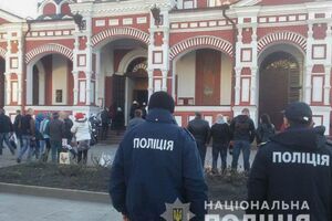 На місце інциденту виїжджала слідчо-оперативна група і фахівці вибухотехнічного управління