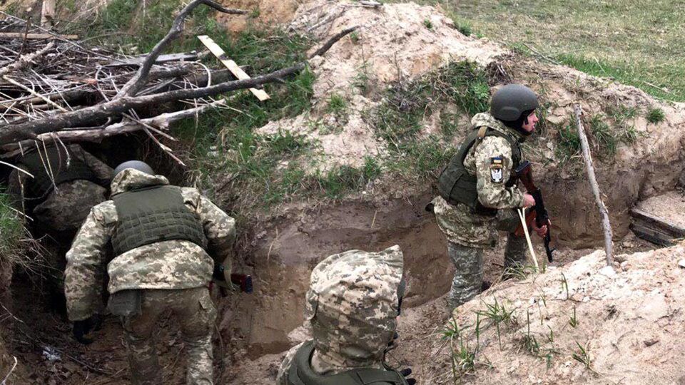18 квітня Україна в односторонньому порядку ввела перемир'я на Донбасі на великодні свята