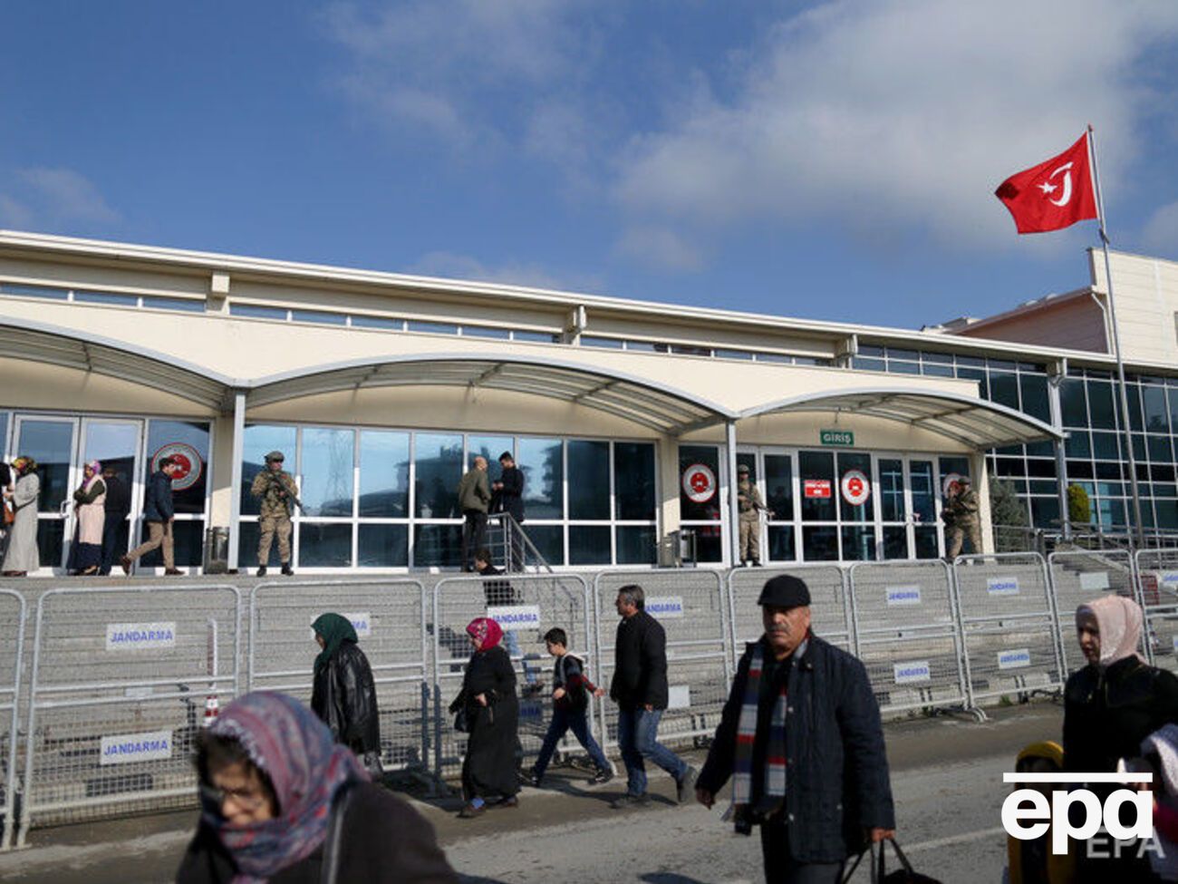 Самоубийство произошло в стамбульской тюрьме Силиври, заявили в прокуратуре