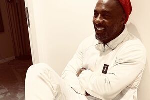 Эльба оформил отношения с Доуре