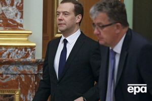 Приходько (праворуч) повідомив про ослаблення заборони на транзит товарів з України