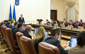 Кабмин поддержал расширение государственного регулирования цен на основные лекарства из Национального перечня