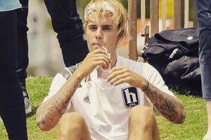 Бібер: Із днем народження, мамо. Тебе цінують