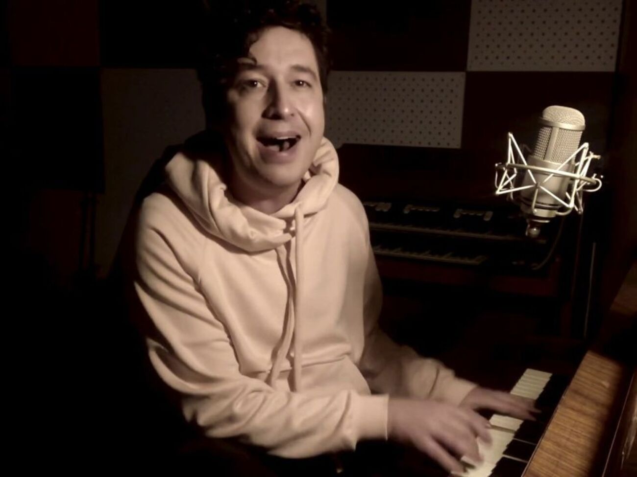 Pianoбой:&nbsp;Я снова выбираю себе слугу народа из тех, что снова смотрят честно с каждого билборда