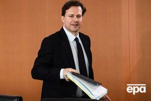 Зайберт заявил, что поездка Альтмайера в РФ не повлияет на санкционную политику Германии