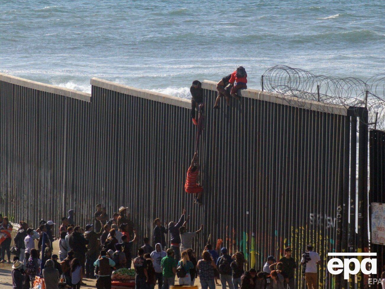 В феврале 2019 года границу США и Мексики пересекли более 76 тыс. мигрантов