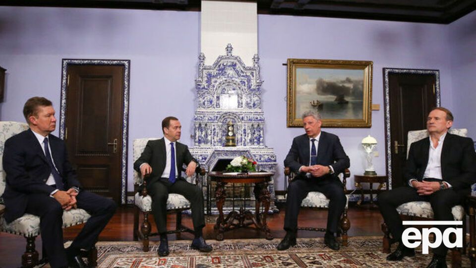 Міллер (перший зліва на фото) заявляв про готовність надати знижку на газ на 25% від нинішньої ціни, яку платить Україна