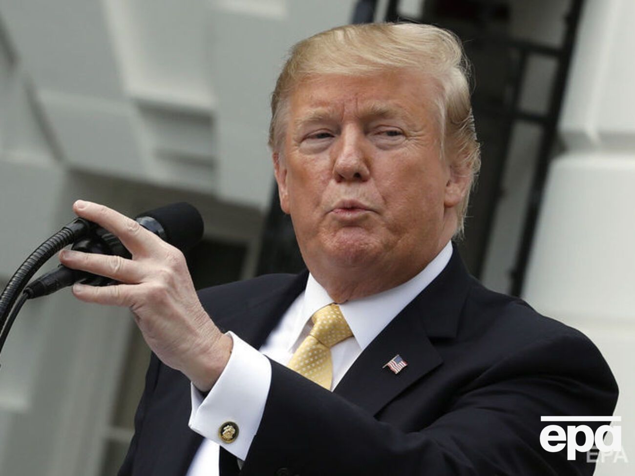 Трамп пригрозил&nbsp;Кубе санкциями и&nbsp;"полным эмбарго"