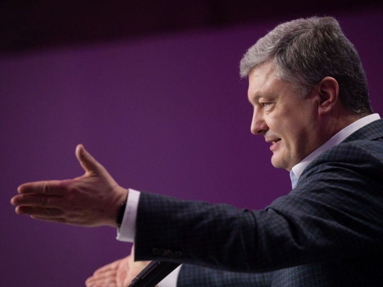 Порошенко: Бути президентом і верховним головнокомандувачем &ndash; це не гра, це не бажання сподобатися