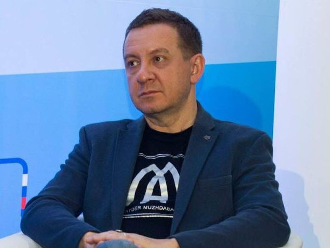 Это предвыборное шоу, конечно, крутое. Только я на эту подростковую пьянку нам примерно месяца два даю. Потом похмелимся. Разве этого не видно?