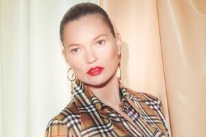 Мосс снялась для трех обложек