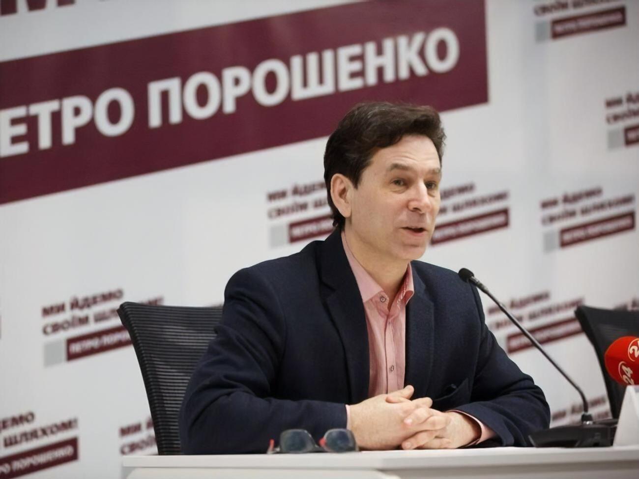 Медведев:&nbsp;Если Зеленский сам предложил эту историю с анализами, сам поставил ее в повестку дня, он должен сдавать анализы не "понарошку", а всерьез