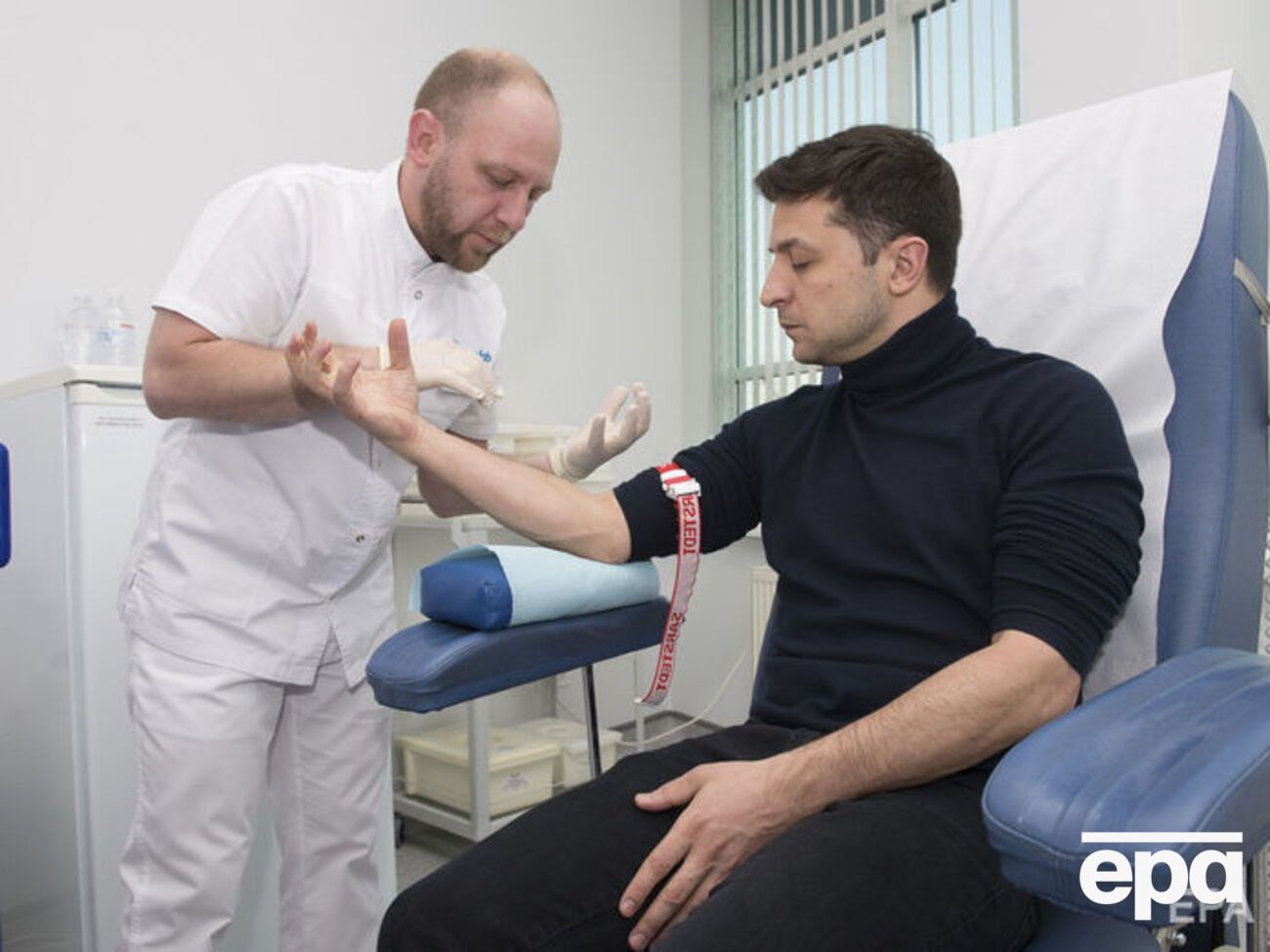 Зеленський здав аналізи у клініці Eurolab 5 квітня