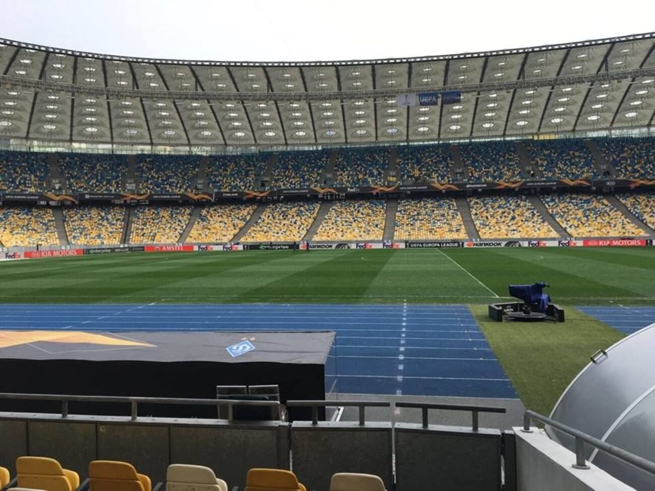 На НСК "Олімпійський" запропонували відвідувачам пройти слідами кандидатів у президенти України