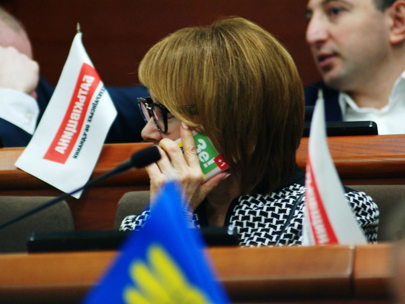 Мелихова о наклейке "Зе!Команды" на своем телефоне: Это чья-то неудачная шутка